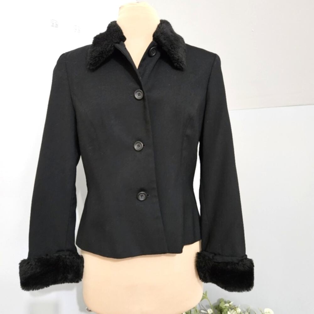 Finity Studio Black Faux Fur Collar and Cuffs Button Front Blazer Sz 12 Corpcore